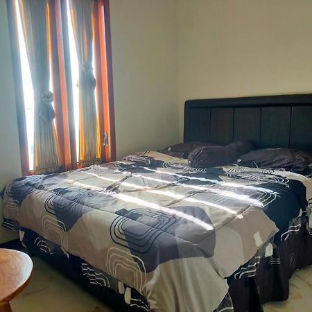 Bromo Seruni Astungkara Homestay Проболинго Екстериор снимка