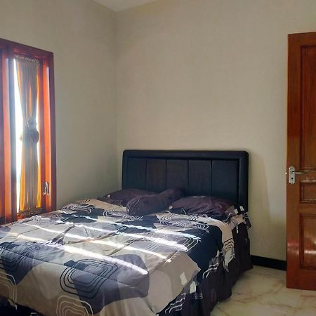 Bromo Seruni Astungkara Homestay Проболинго Екстериор снимка