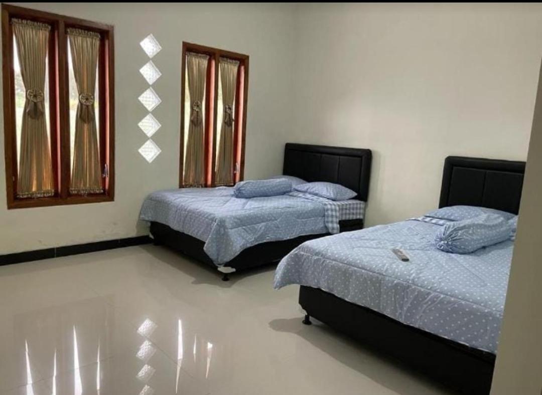 Bromo Seruni Astungkara Homestay Проболинго Екстериор снимка