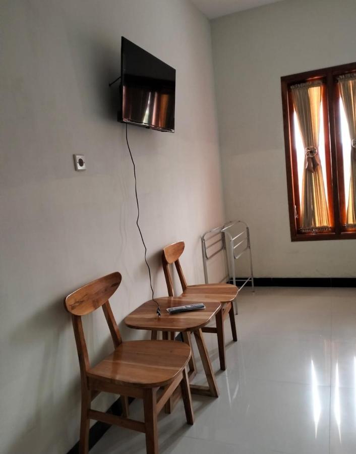 Bromo Seruni Astungkara Homestay Проболинго Екстериор снимка