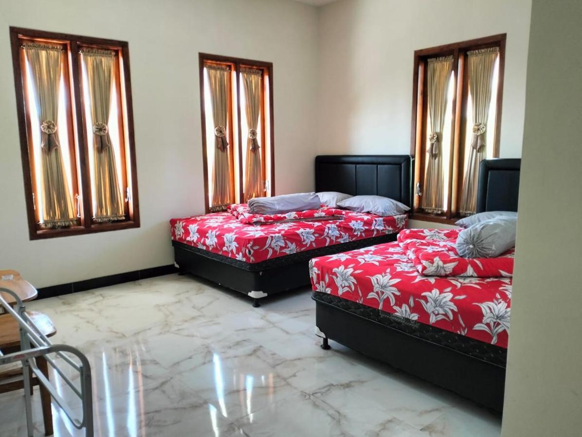 Bromo Seruni Astungkara Homestay Проболинго Екстериор снимка