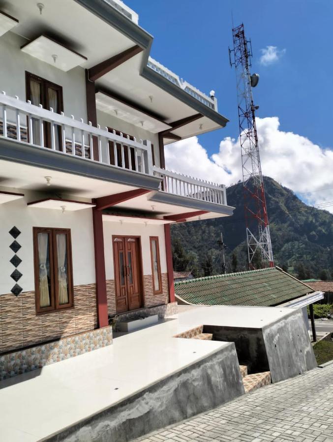 Bromo Seruni Astungkara Homestay Проболинго Екстериор снимка