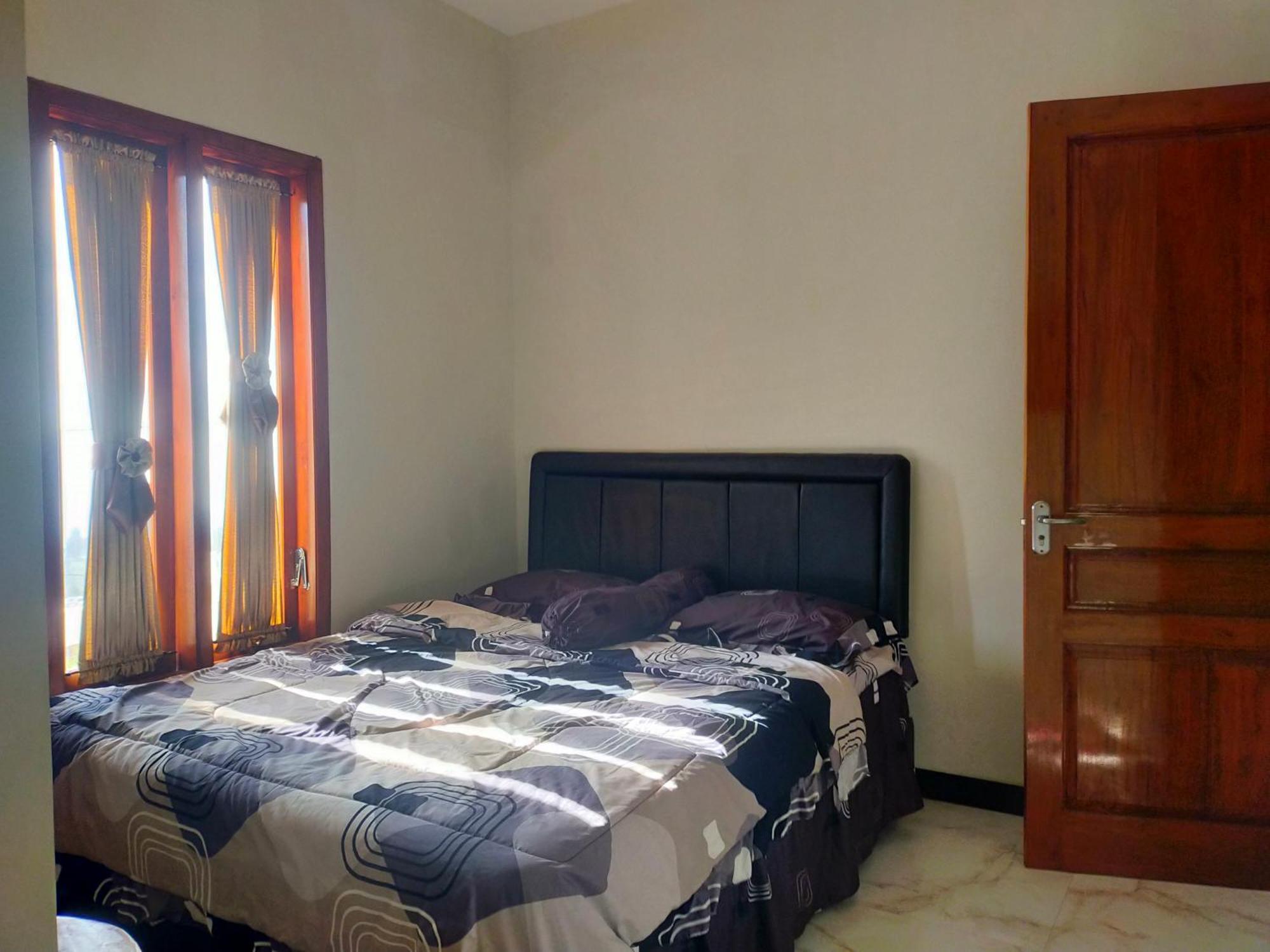 Bromo Seruni Astungkara Homestay Проболинго Екстериор снимка