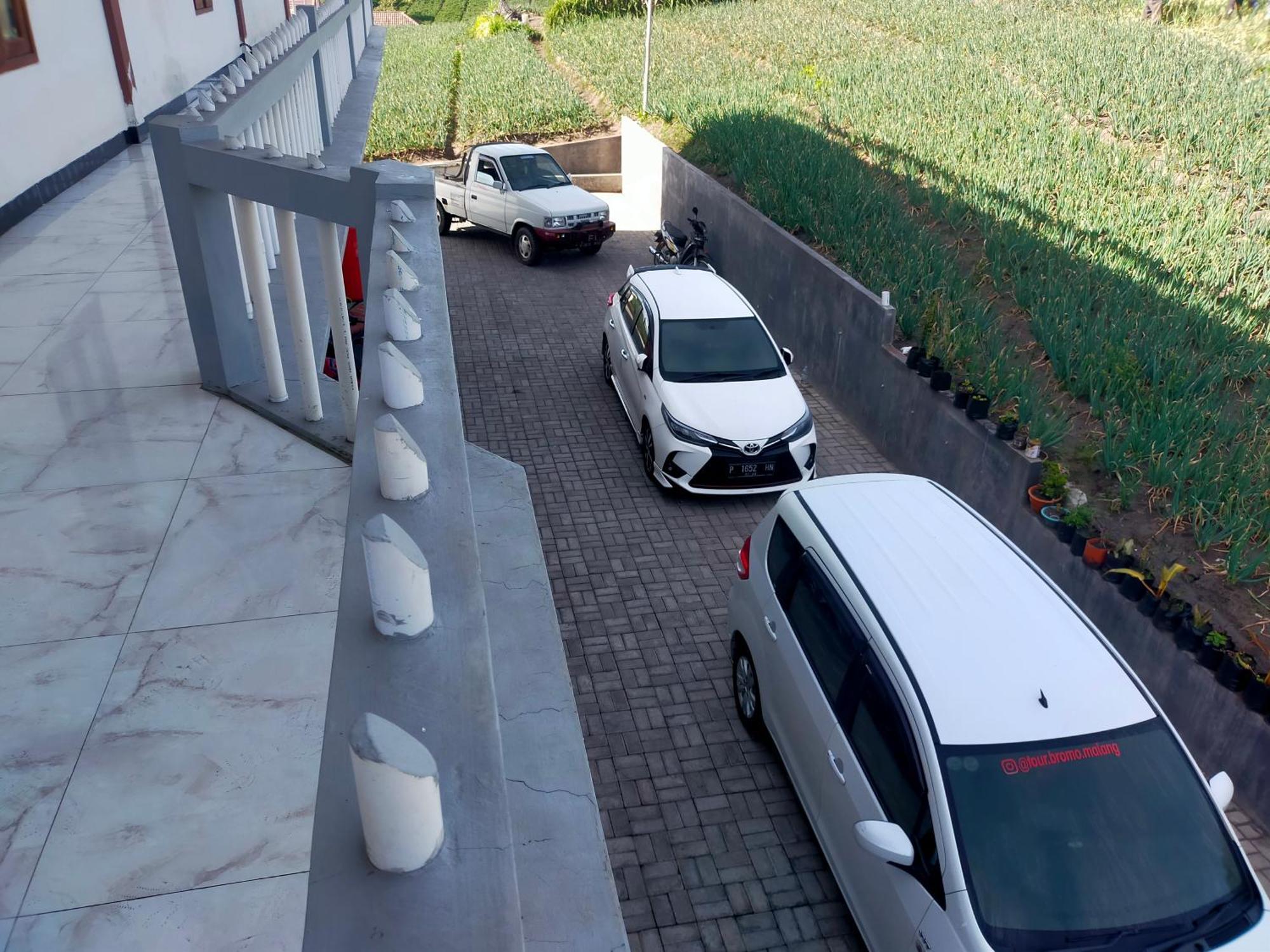 Bromo Seruni Astungkara Homestay Проболинго Екстериор снимка